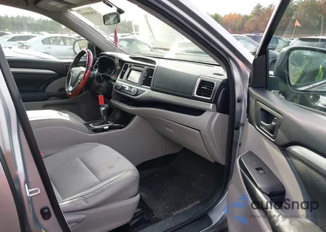 2015 Toyota Highlander Le Plus V6 from USA, damaged, VIN 5TDBKRFH5FS178528